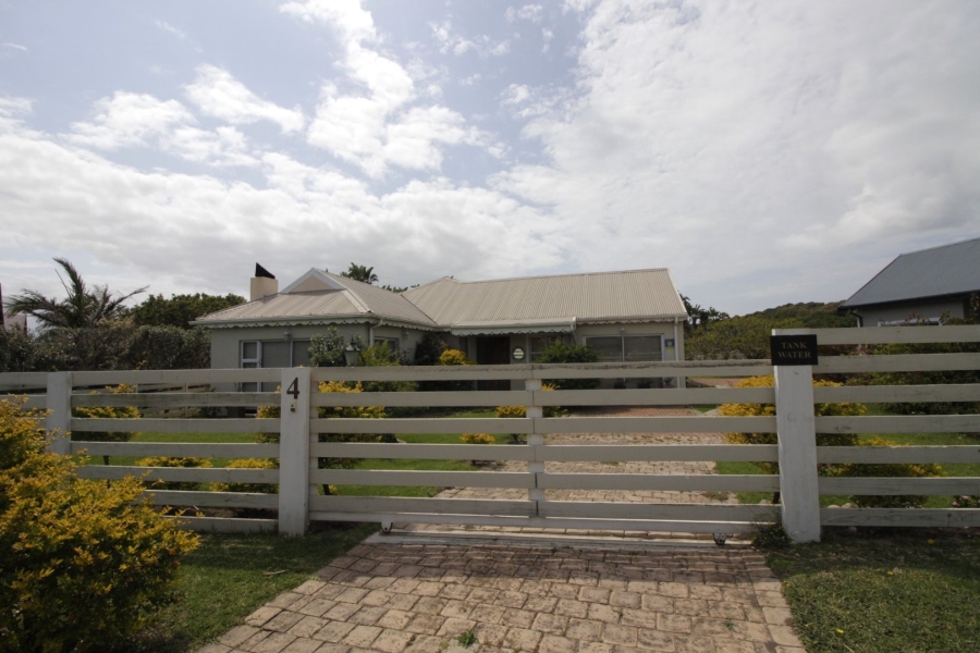 3 Bedroom Property for Sale in Marina Martinique Eastern Cape